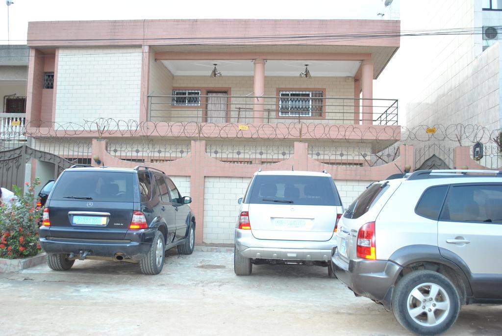 Lagrande-vi Hotel Abidjan Buitenkant foto