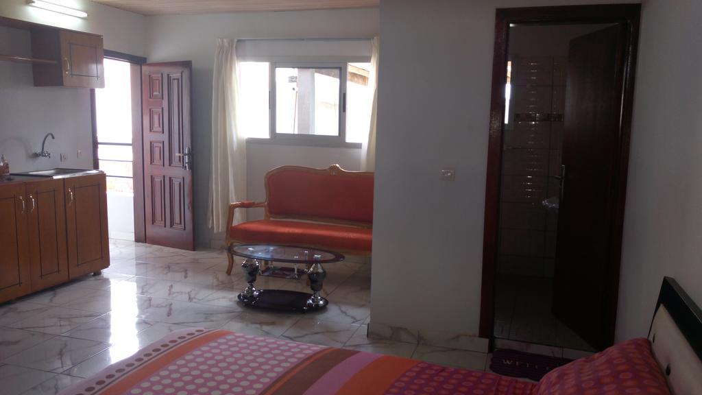 Lagrande-vi Hotel Abidjan Buitenkant foto