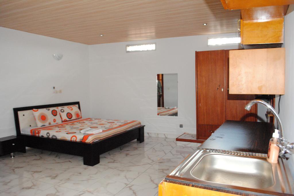 Lagrande-vi Hotel Abidjan Buitenkant foto