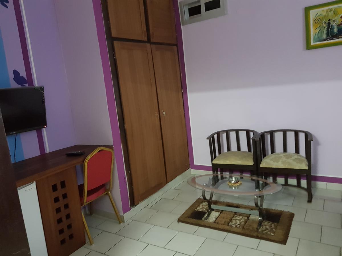 Lagrande-vi Hotel Abidjan Buitenkant foto