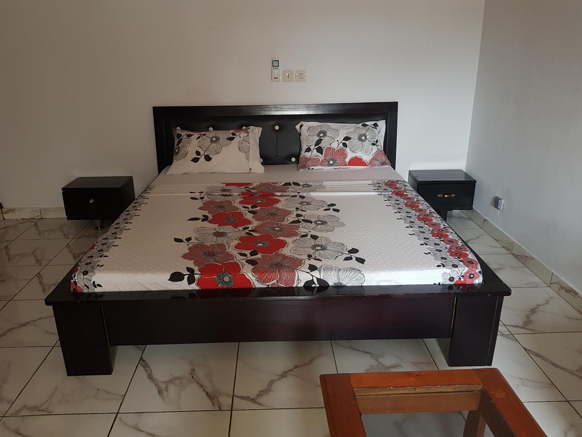 Lagrande-vi Hotel Abidjan Buitenkant foto