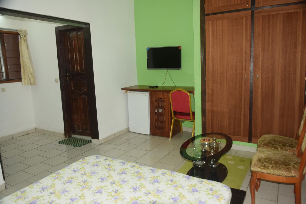 Lagrande-vi Hotel Abidjan Buitenkant foto