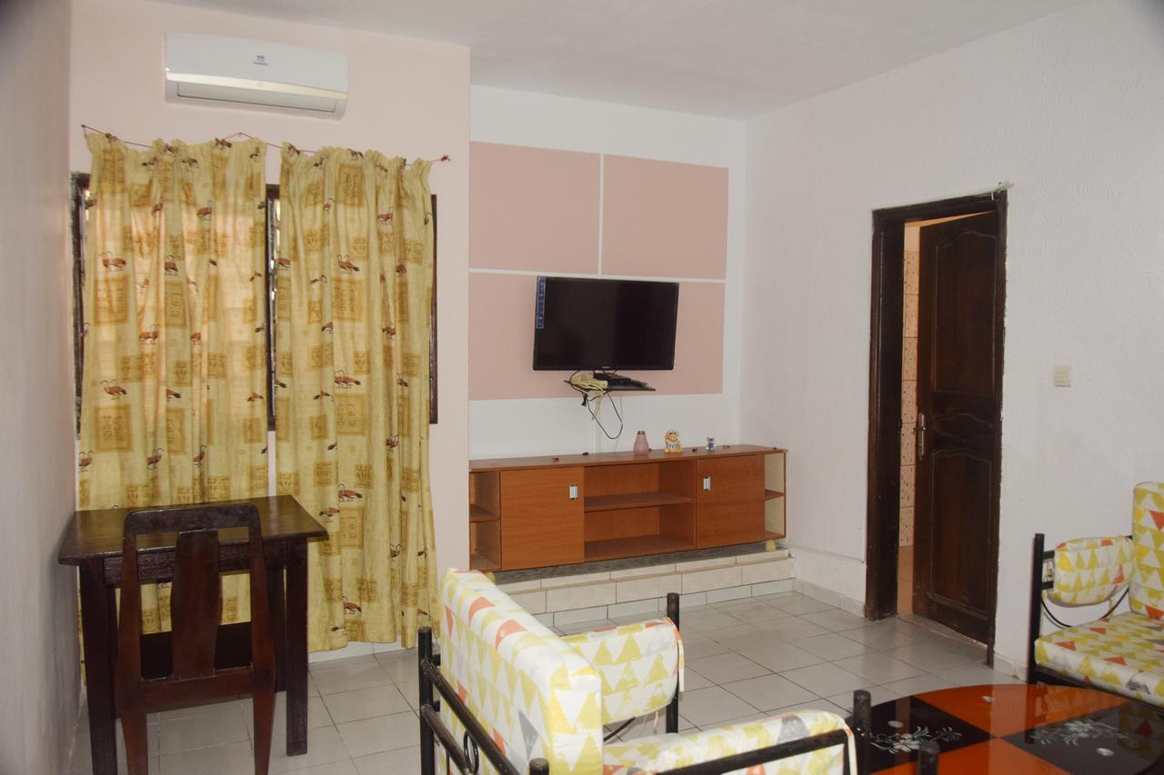 Lagrande-vi Hotel Abidjan Buitenkant foto