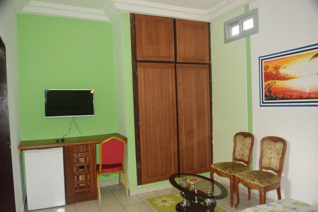 Lagrande-vi Hotel Abidjan Buitenkant foto